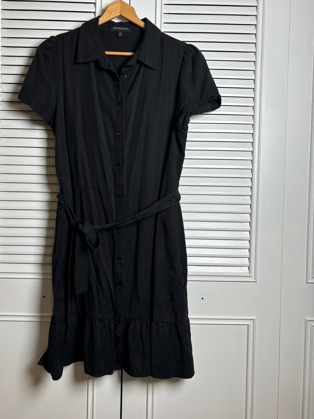 Banana Republic Black Button-Front Short Sleeve Shirt Dress with Tie